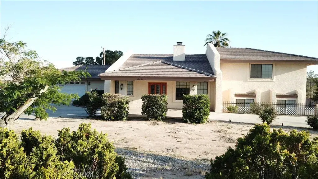 19609 Seneca, Apple Valley, CA 92307 - #1