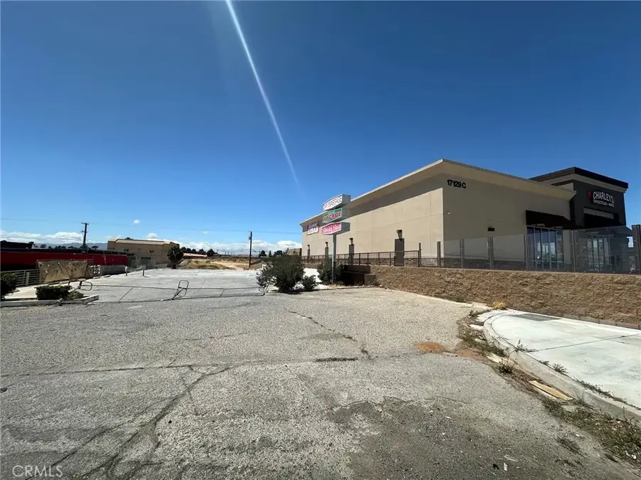 17153 Bear Valley, Hesperia, CA 92345 - #2