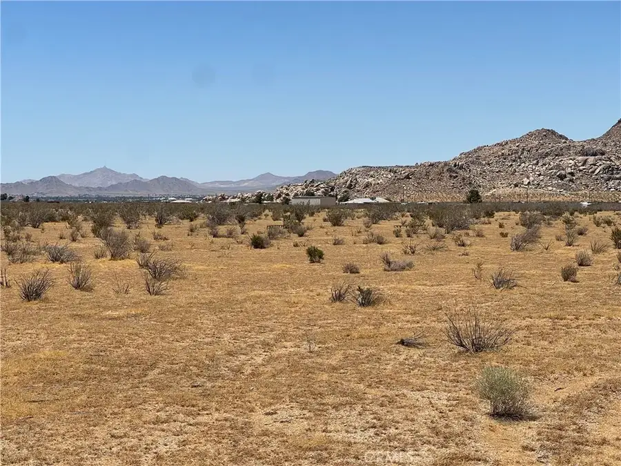 5 Del Oro, Apple Valley, CA 92308 - #2