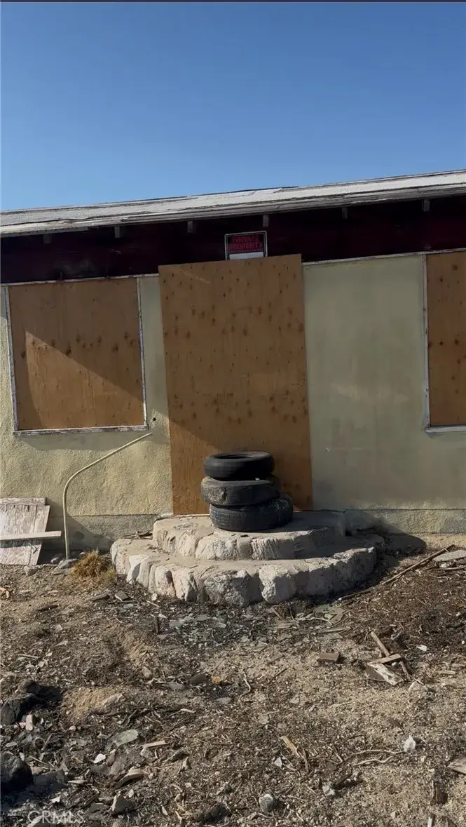 31300 235 St, Llano, CA 93544 - #1