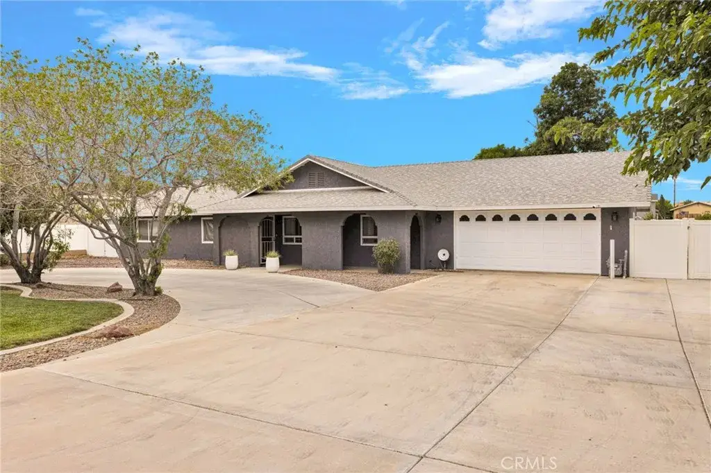 19075 Bay Meadows, Apple Valley, CA 92308 - #1