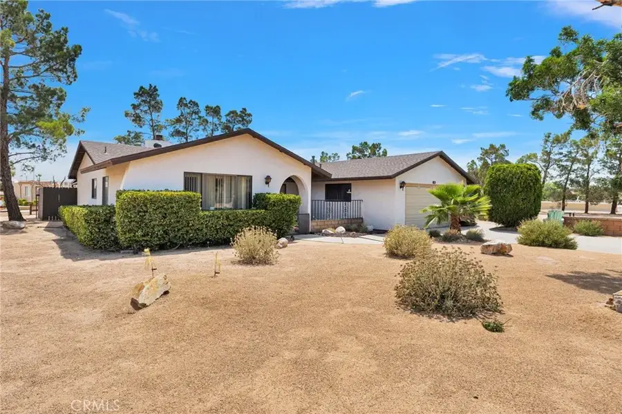 19031 Shoshonee, Apple Valley, CA 92307 - #3