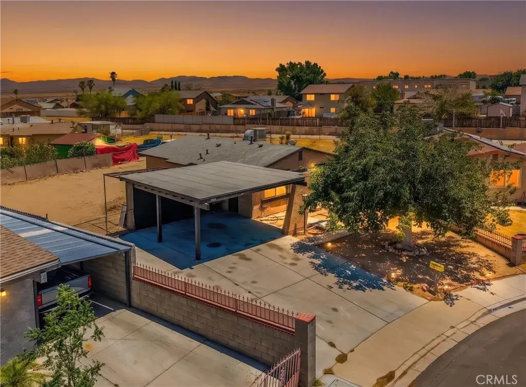 2037 Sequoia, Barstow, CA 92311 - #1