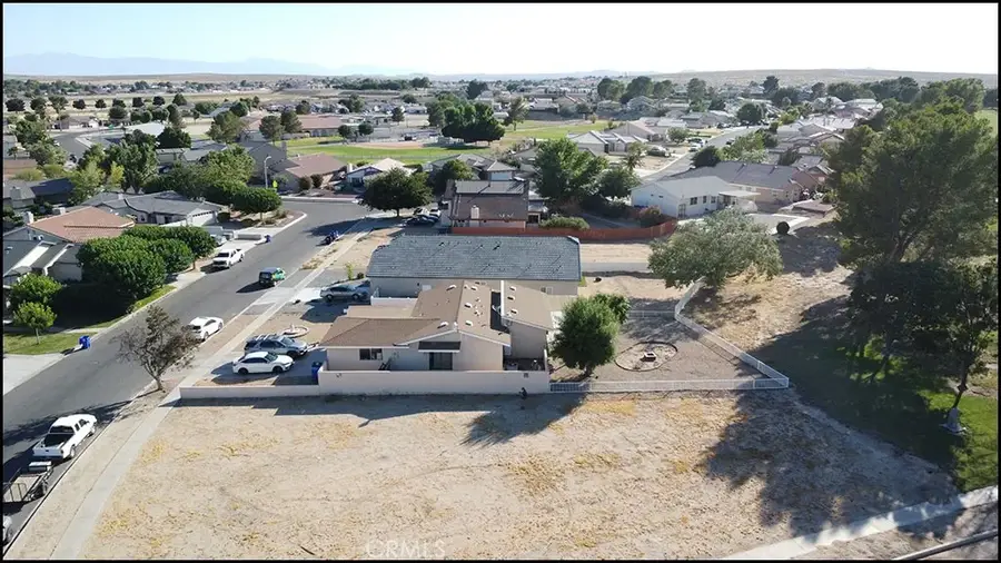 27400 Cloverleaf Lane, Helendale, CA 92342 - #3