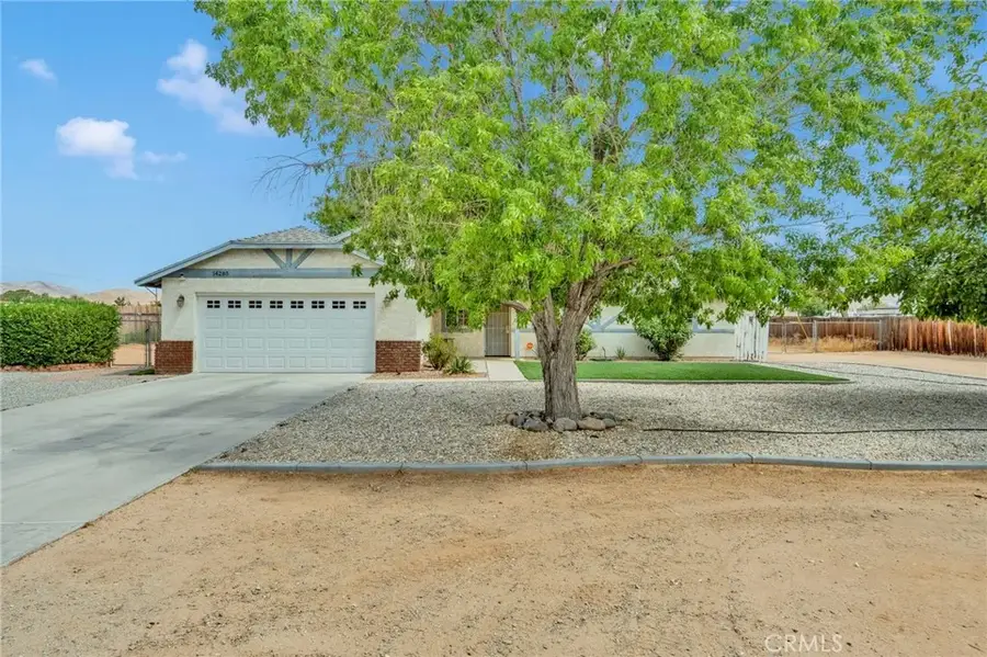 14285 Kiowa Road, Apple Valley, CA 92307 - #2