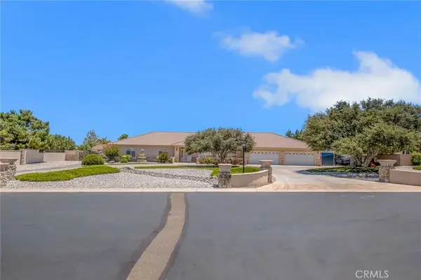 6955 Oak View Court, Oak Hills, CA 92344