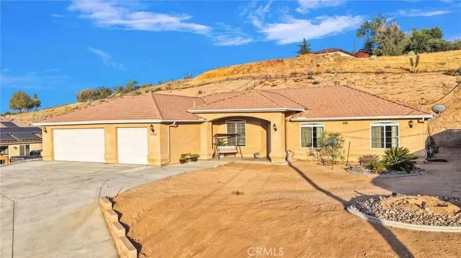 17725 Bangor, Hesperia, CA 92345 - #3