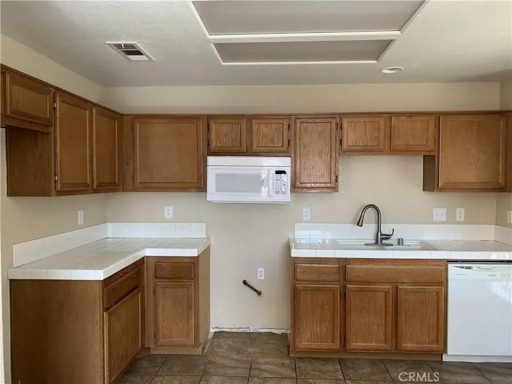 11733 Virginia, Adelanto, CA 92301 - #1