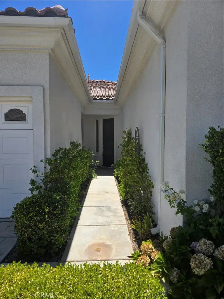19371 Galloping Hill Road, Apple Valley, CA 92308 - #3