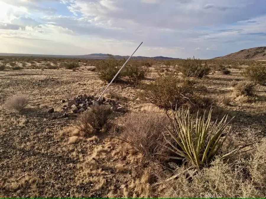 0 Mustang Trail. 042020210, Helendale, CA 92342 - #3