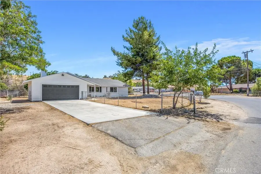 17405 Adobe, Hesperia, CA 92345 - #2