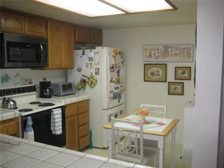 19109 Arthur, Apple Valley, CA 92308 - #3