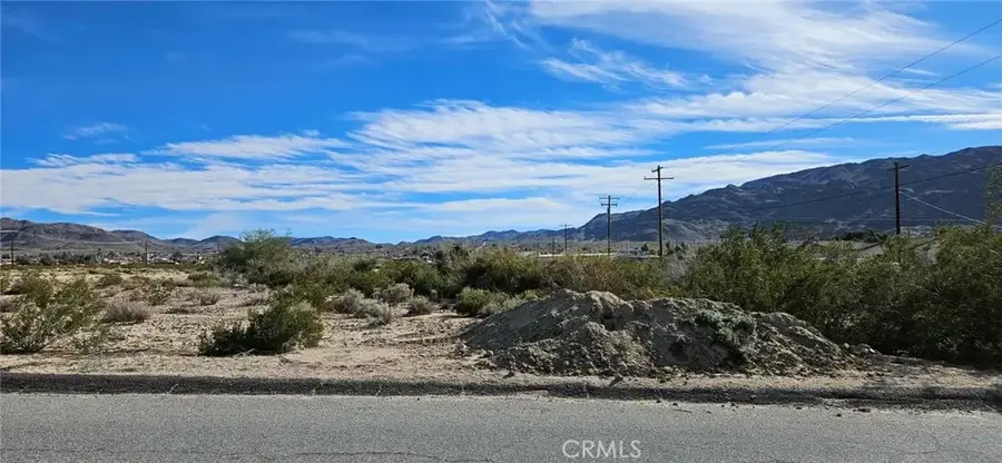 800 Utah Trl., Twentynine Palms, CA 92277 - #2