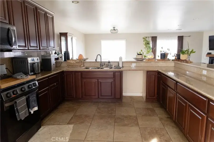 12072 Pacific, Phelan, CA 92371 - #2