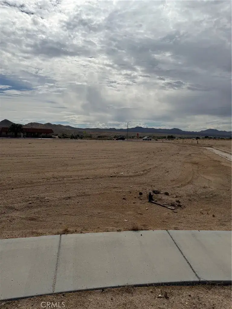 5 Autumn, Helendale, CA 92342 - #1