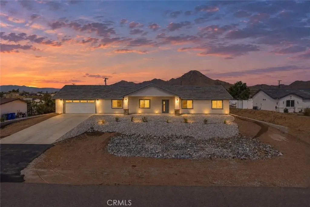 16218 Quantico Rd E, Apple Valley, CA 92307 - #1