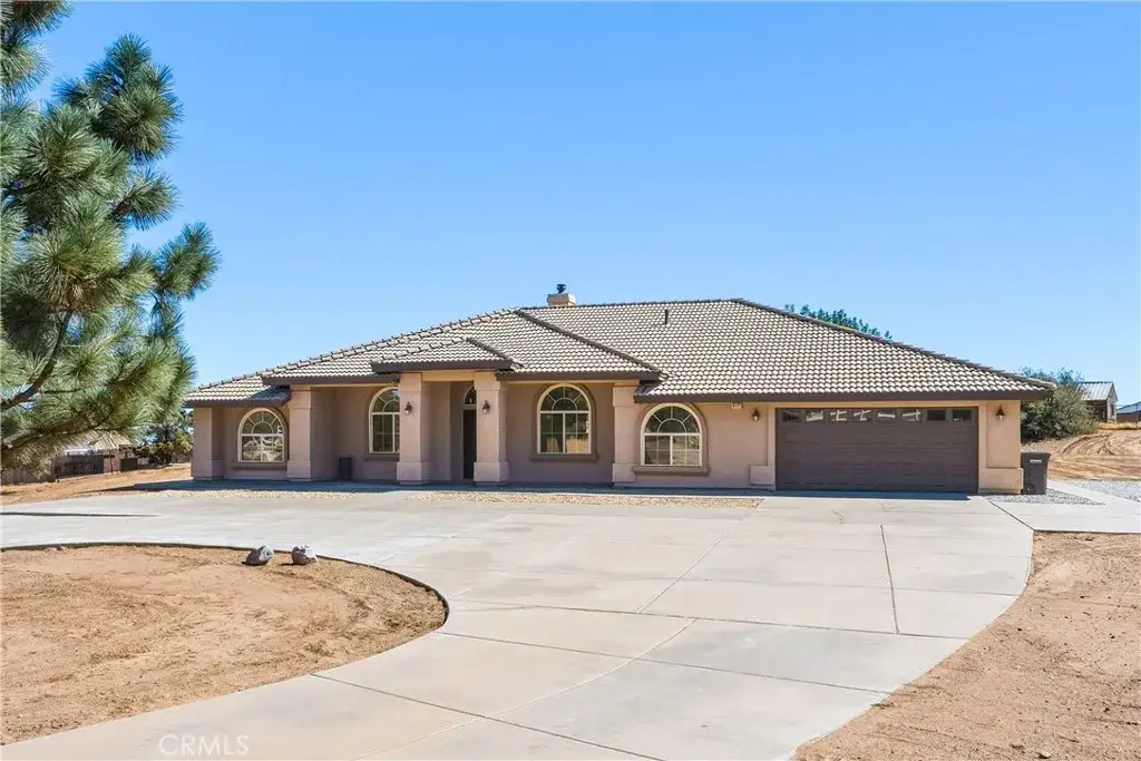 8423 Beaver, Phelan, CA 92371 - #1