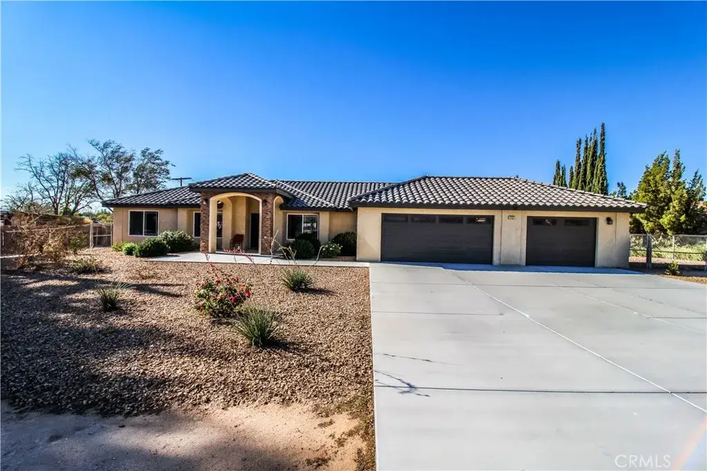 13922 Jicarilla Road, Apple Valley, CA 92307 - #1