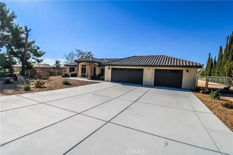 13922 Jicarilla Road, Apple Valley, CA 92307 - #3