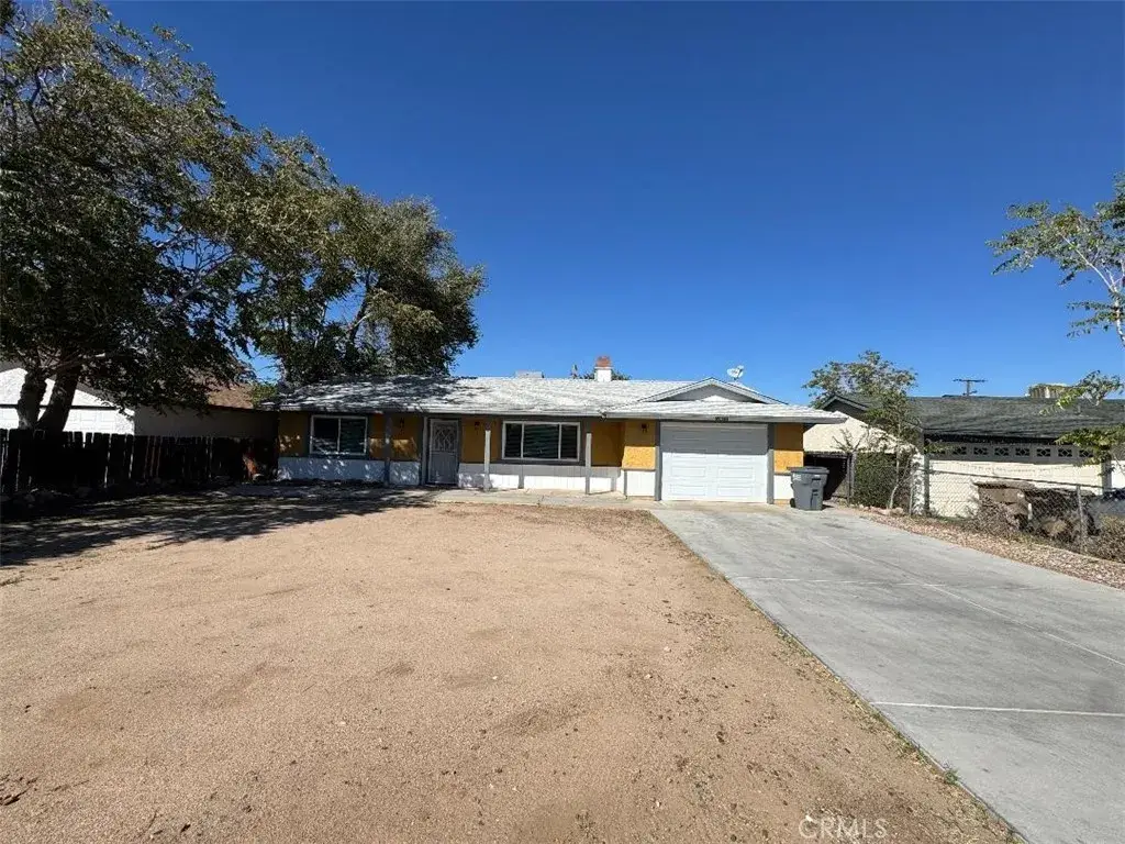 16188 Live Oak, Hesperia, CA 92345 - #1