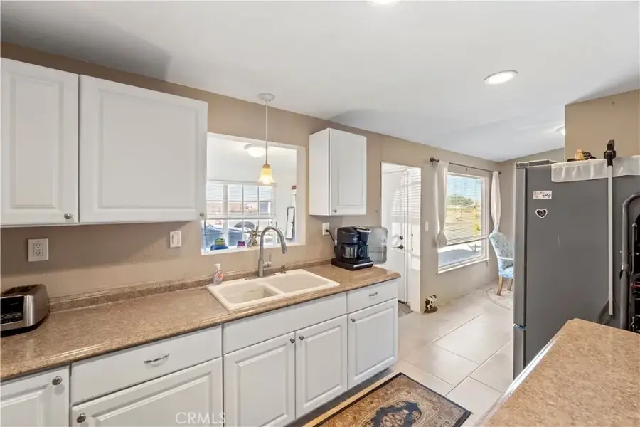 25088 Agate Road, Barstow, CA 92311 - #3