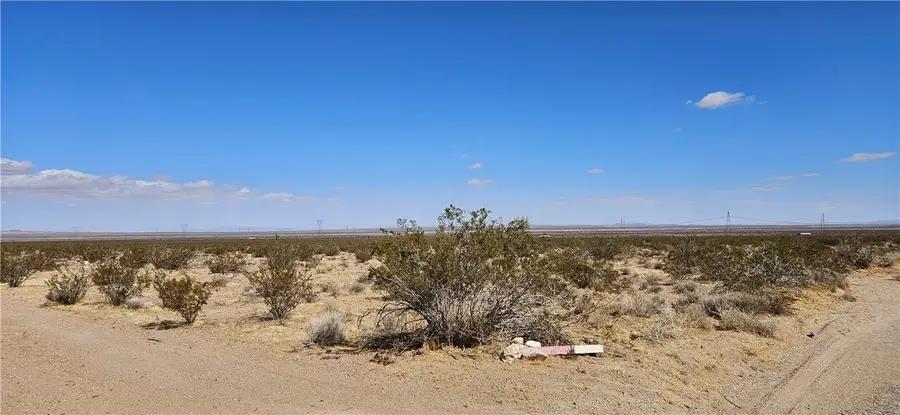 802 Princess Pat Mine Rd., Adelanto, CA 92301 - #3