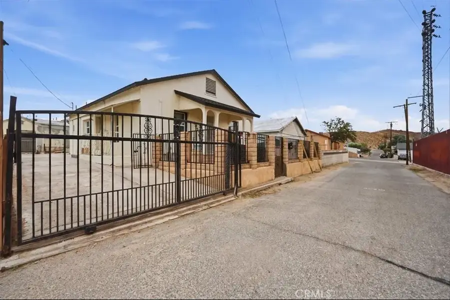 505 Pallesi, Barstow, CA 92311 - #2