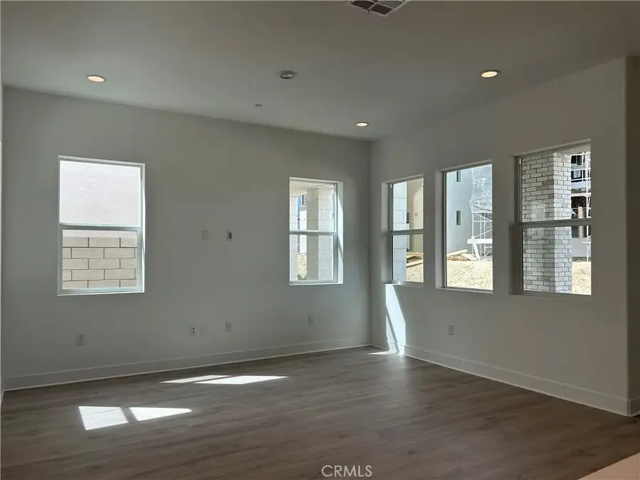 27345 Creekwood Lane, Valencia, CA 91381 - Image #3