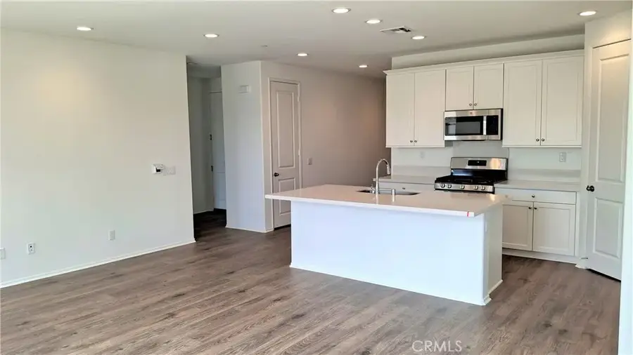 223 Almanac Street, Hemet, CA 92543 - Image #2