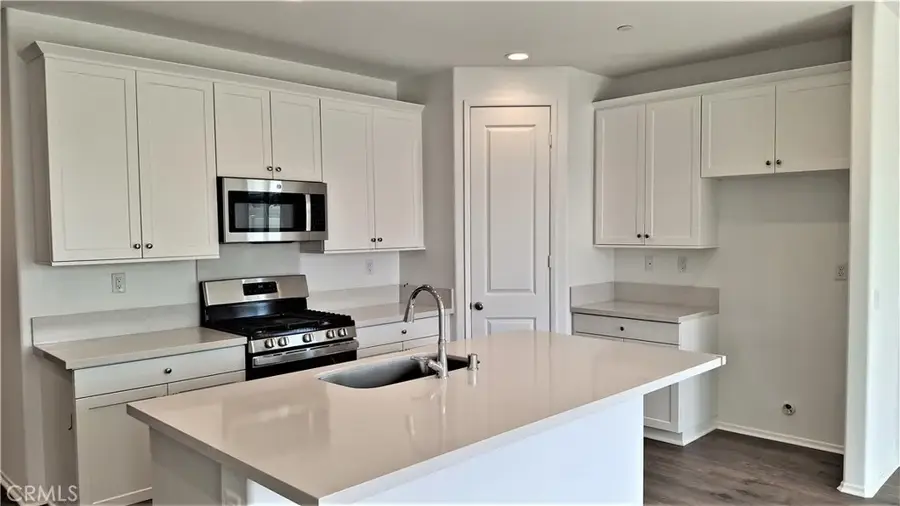 223 Almanac Street, Hemet, CA 92543 - Image #3