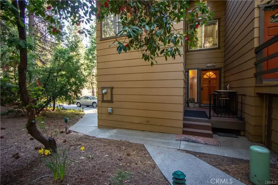 27821 Peninsula Drive #405, Lake Arrowhead, CA 92352 - Image #2