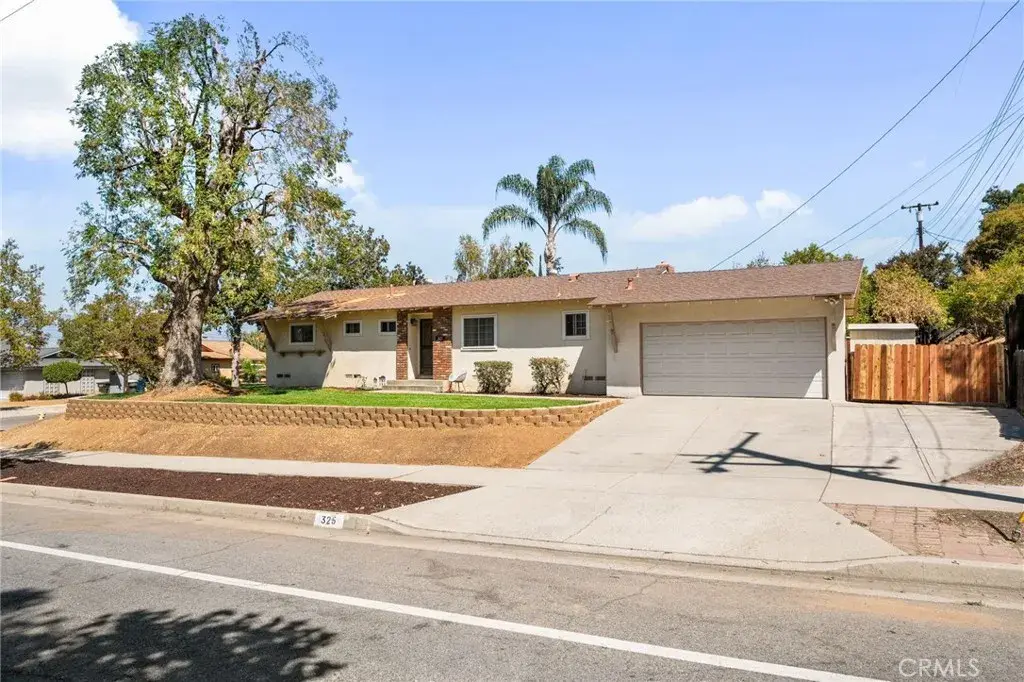 325 Lakeside Avenue, Redlands, CA 92373 - Image #1