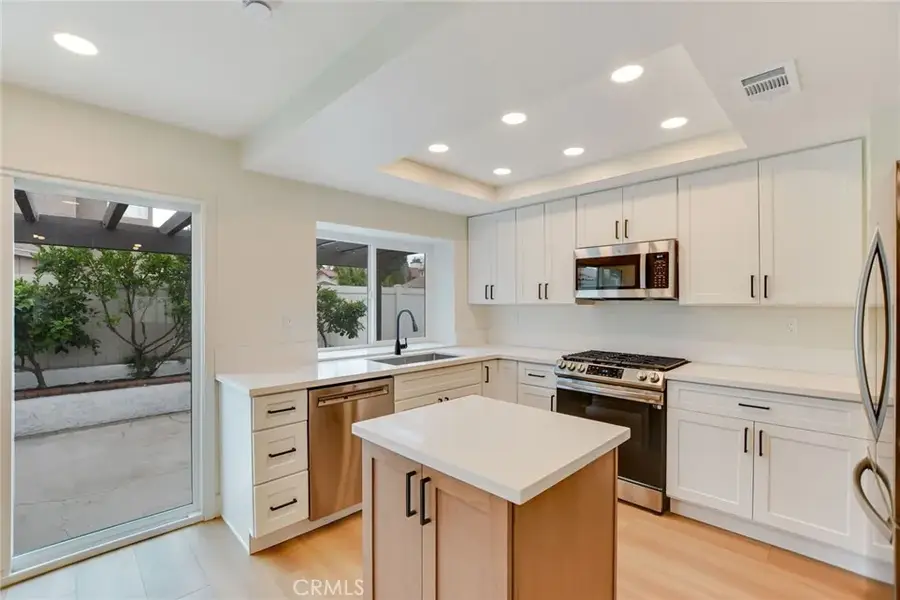 941 Kensington Drive, Redlands, CA 92374 - Image #2