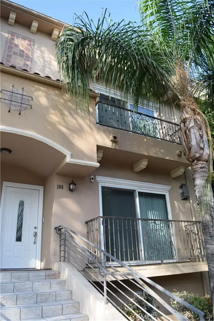 13629 Wyandotte, Van Nuys, CA 91405 - Image #2