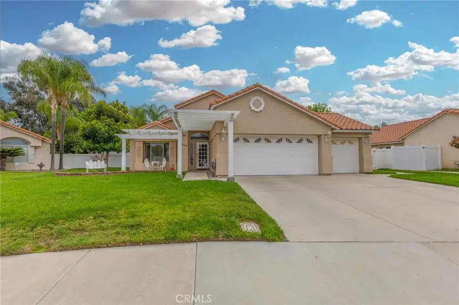 26048 Avenida Hortensia, Hemet, CA 92544 - Image #2