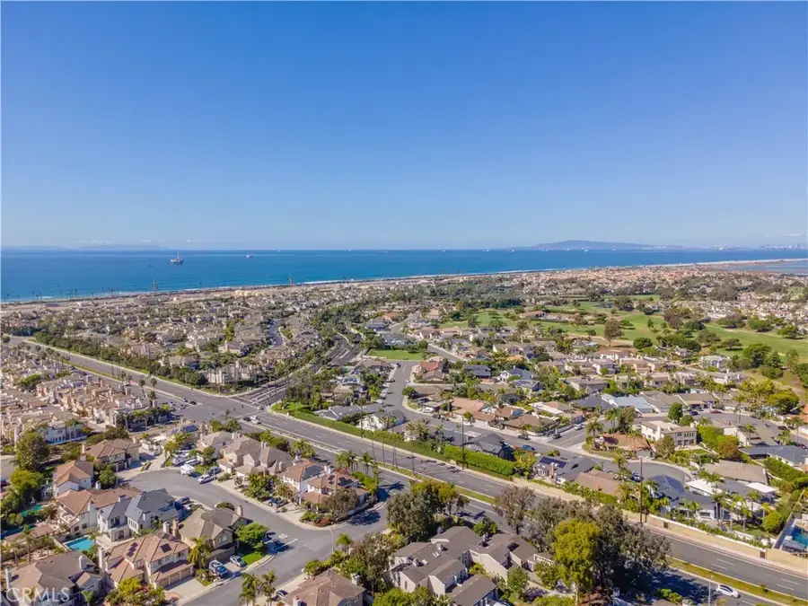 19748 Shorecliff, Huntington Beach, CA 92648 - Image #2