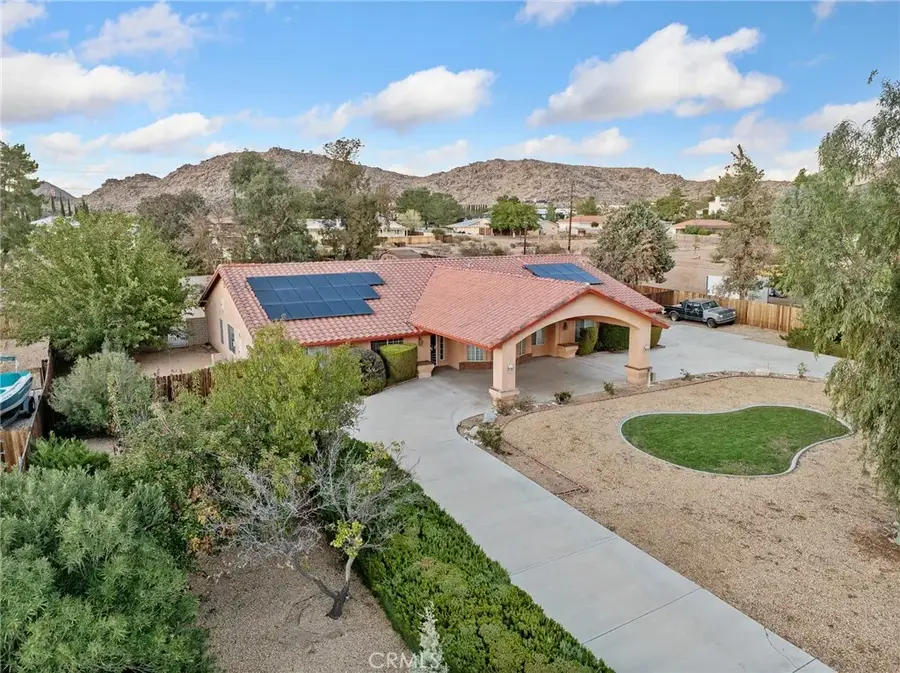 20150 Oneida, Apple Valley, CA 92307 - Image #2