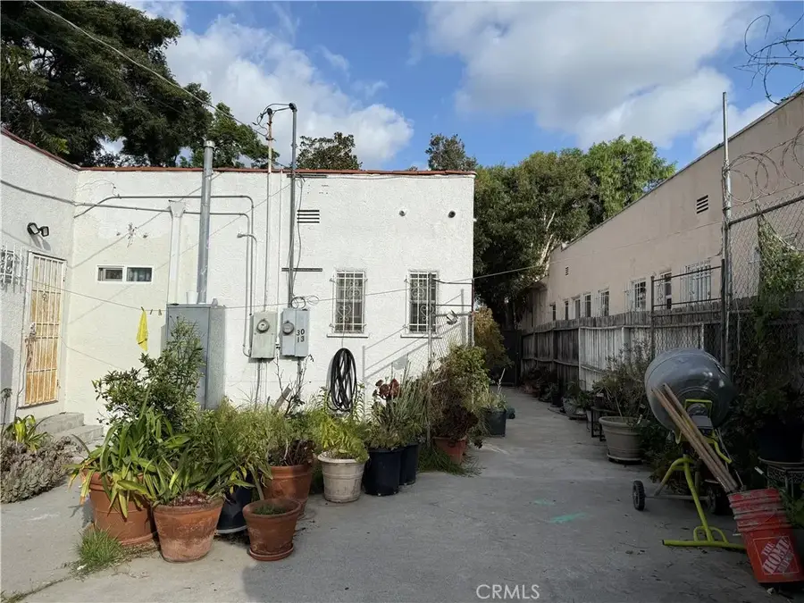 3011 S Rimpau Boulevard, Los Angeles, CA 90016 - Image #2