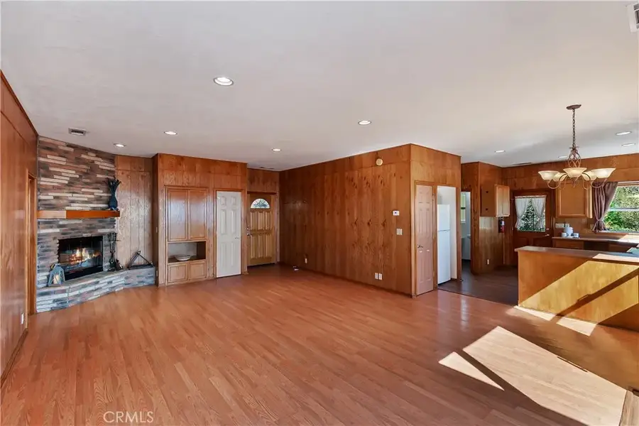 23903 Skyland Drive, Crestline, CA 92325 - Image #3