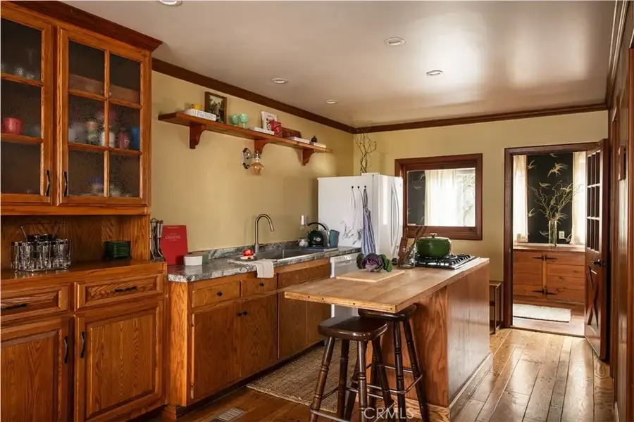 29196 Lake Brook Avenue, Cedar Glen, CA 92321 - Image #2