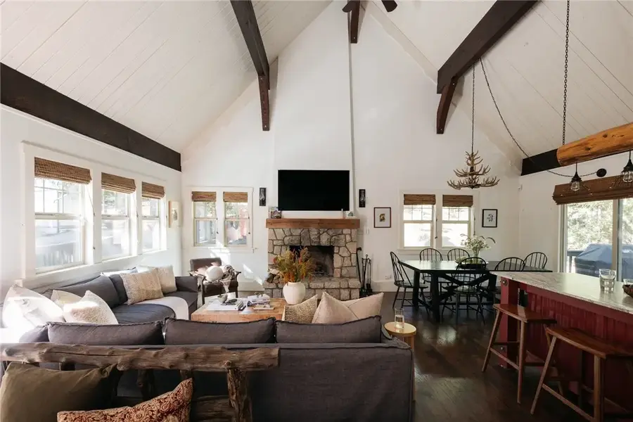 224 Crest Circle, Lake Arrowhead, CA 92352 - Image #3