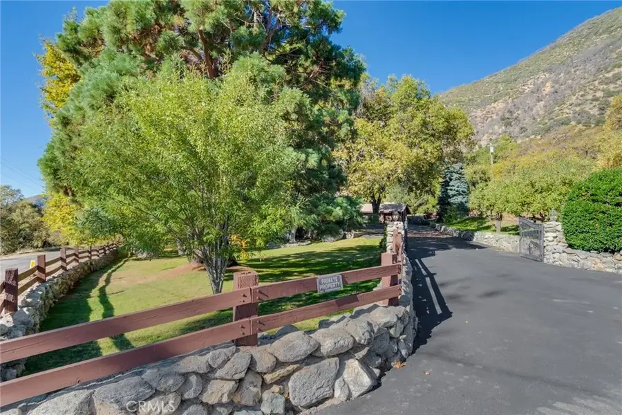 39292 Oak Glen Road, Oak Glen, CA 92399 - Image #2