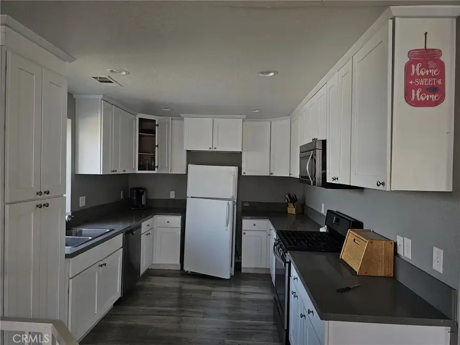 466 Edgerton, San Bernardino, CA 92405 - Image #2