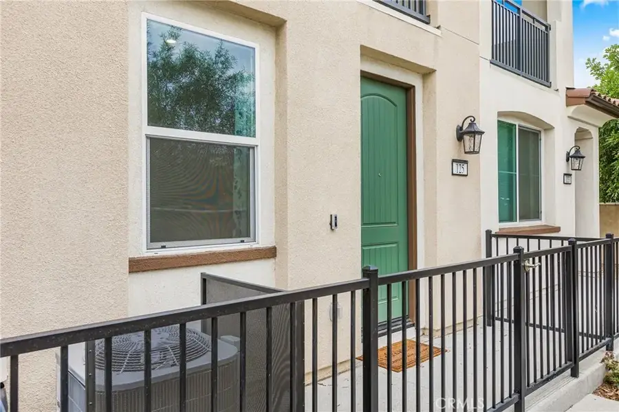 125 Dove Lndg, Covina, CA 91722 - Image #2