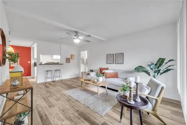 1030 W Macarthur Boulevard #5, Santa Ana, CA 92707