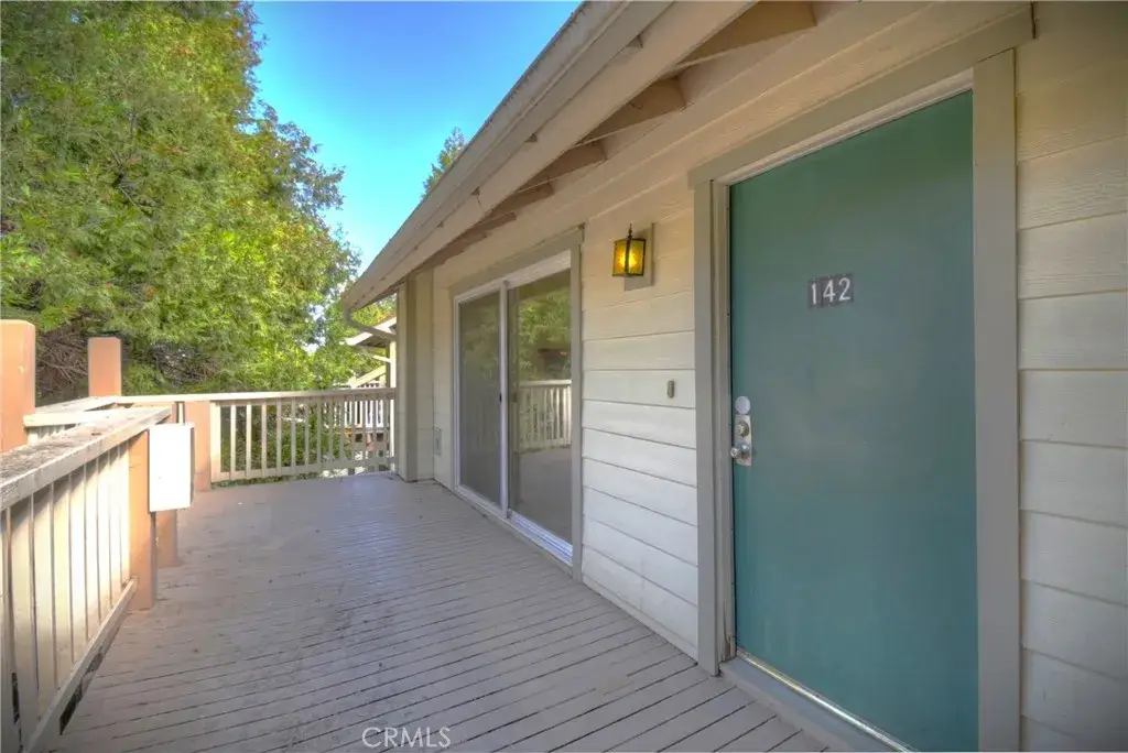 142 Rockledge Lane, Lake Arrowhead, CA 92352 - Image #1