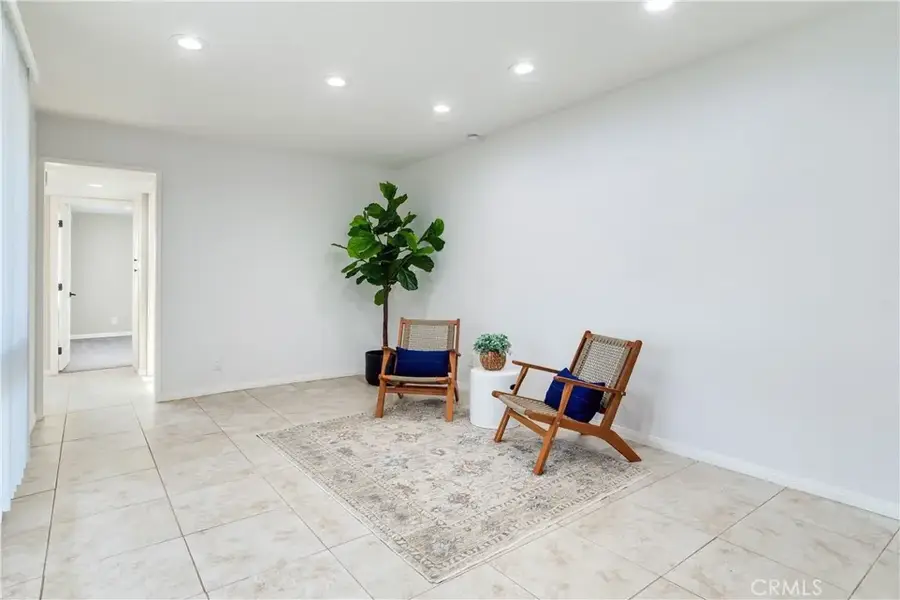 2408 Saratoga Way, Costa Mesa, CA 92626 - Image #3