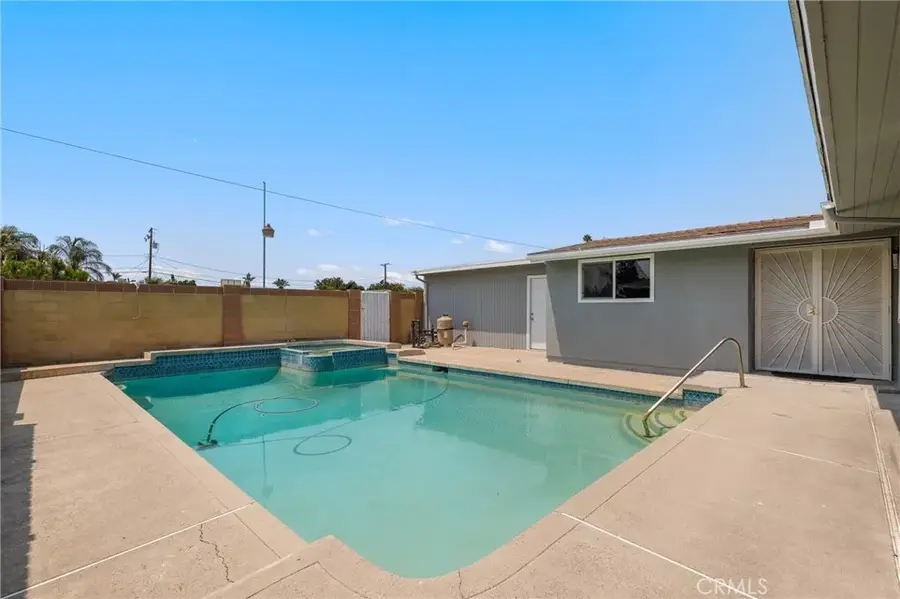 930 S Emerald Street, Anaheim, CA 92804 - Image #2
