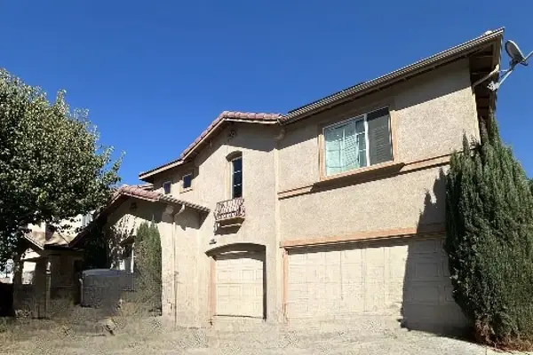 4815 Creekway Ln, Riverside, CA 92505