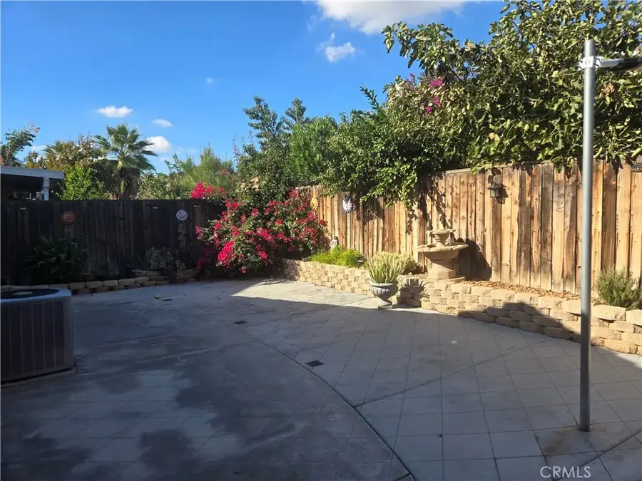 560 Coudures Way, Perris, CA 92571 - Image #3